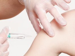 การฉีดวัคซีน COVID-19